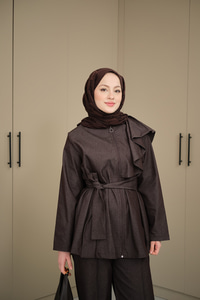 Omuz Büzgü Detaylı Fermuarlı Bel Bağlamalı Takım Kahverengi