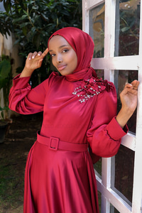 Uygun Fiyatlı OMUZ CICEKLI KEMERLI ABIYE | Loccomoda.com 