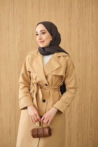 Omuz Düğme Detay Kruvaze Yaka Midi Boy Trenç Bisküvi