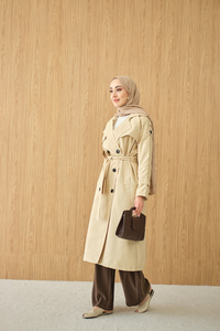 Omuz Düğme Detay Kruvaze Yaka Midi Boy Trenç Krem