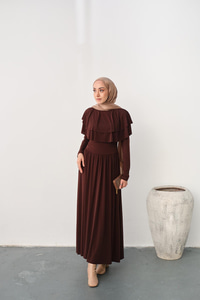 Omuz Fırfır Detay Elbise Kahverengi