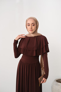 Omuz Fırfır Detay Elbise Kahverengi