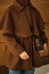 Omuz Pelerinli Peluş Kaşe Kaban Kahverengi