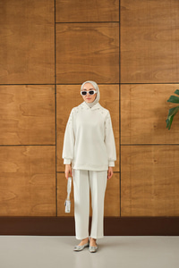 Omuz Taş Detay Kapüşonlu Takım Beyaz