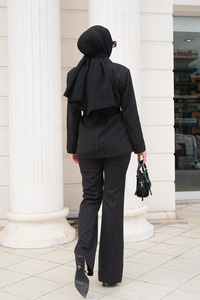 Omuz Vatkalı Çizgili İkili Takım Siyah