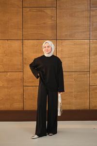 Omuz Vatkalı Takım Siyah