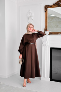 Omuzdan Şallı Scuba Elbise Kahve