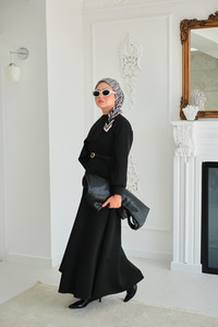 Omuzdan Şallı Scuba Elbise Siyah