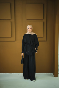 Omuzdan Volanlı Takım Siyah