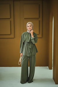 Omuzdan Volanlı Takım Yeşil