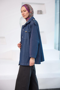 Omuzları Apolet Detaylı Jean Ceket Mavi