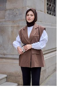 Omuzları Vatka Detaylı Keten Yelek Kahverengi