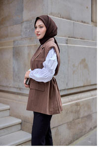 Omuzları Vatka Detaylı Keten Yelek Kahverengi