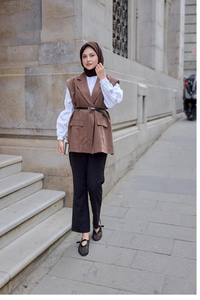 Omuzları Vatka Detaylı Keten Yelek Kahverengi