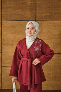 Omzu Yıldız Detaylı Bel Bağlamalı Takım Bordo