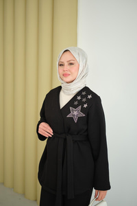 Omzu Yıldız Detaylı Bel Bağlamalı Takım Siyah