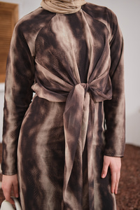 Ön Bağlama Detay Şifon Elbise Kahverengi