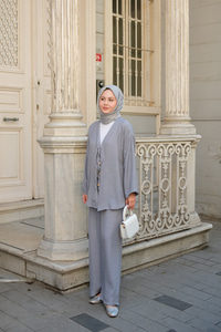 Ön Bağlama Detaylı Takım Gri