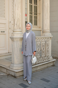 Ön Bağlama Detaylı Takım Gri