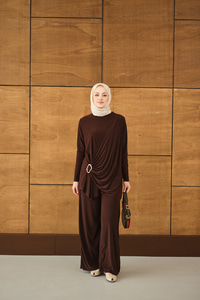 Ön Bağlamalı Süs Detay Takım Kahverengi