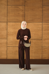 Ön Bağlamalı Süs Detay Takım Kahverengi