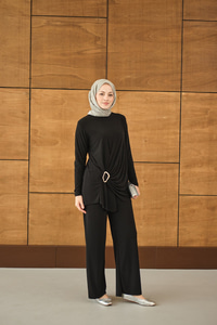 Ön Bağlamalı Süs Detay Takım Siyah