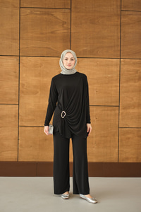 Ön Bağlamalı Süs Detay Takım Siyah