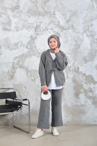 Ön Bağlamalı Triko Takım Antrasit