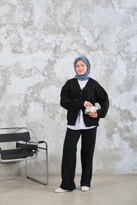 Ön Bağlamalı Triko Takım Siyah