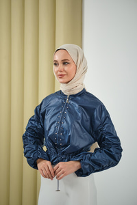 Ön Boncuk Detay Kısa Yağmurluk Lacivert