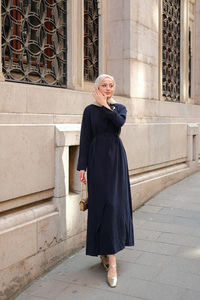 Ön Broş Detaylı Elbise Lacivert