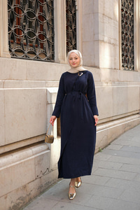 Ön Broş Detaylı Elbise Lacivert