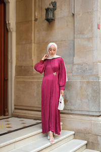 Ön Broş Detaylı Kırışık Elbise Bordo