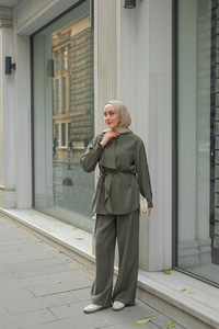 Ön Büzgülü İkili Takım Koyu Yeşil