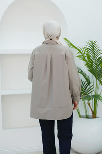 Ön Kurdele Detay Oval Kesim Gömlek Küf Yeşil