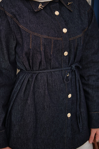 Ön Pileli Gold Düğme Detay Gömlek Lacivert