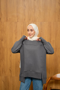 Ön Yırtmaç Ve Parmak Detaylı Sweat Füme