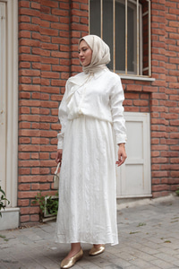 Önden Fırfır Detaylı İkili Takım Ekru