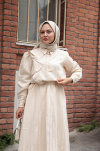 Önden Fırfır Detaylı İkili Takım Krem