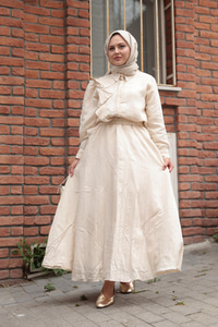 Önden Fırfır Detaylı İkili Takım Krem