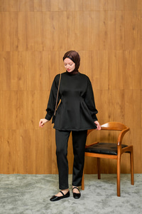 Önden Pileli Takım Siyah