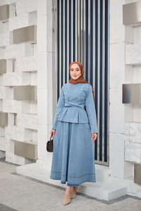 Önden Yırtmaçlı Beli Kemerli Takım Buz Mavi