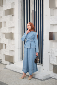 Önden Yırtmaçlı Beli Kemerli Takım Buz Mavi