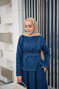 Önden Yırtmaçlı Beli Kemerli Takım Lacivert