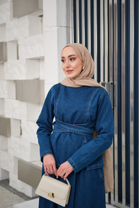 Önden Yırtmaçlı Beli Kemerli Takım Lacivert