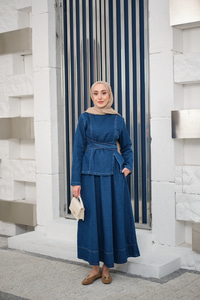 Önden Yırtmaçlı Beli Kemerli Takım Lacivert