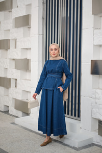 Önden Yırtmaçlı Beli Kemerli Takım Lacivert