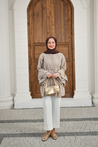 Önü Brit Düğme Detay Nervurlu Bel Bağlamalı Gömlek Taş