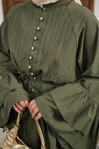 Önü Brit Düğme Detay Nervurlu Bel Bağlamalı Gömlek Yeşil