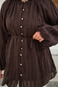 Önü Britli Simli Büzgülü Gömlek Kahverengi